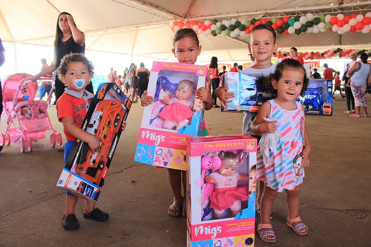 Evento do Fundo Social distribui presentes a mais de 1700 crianças