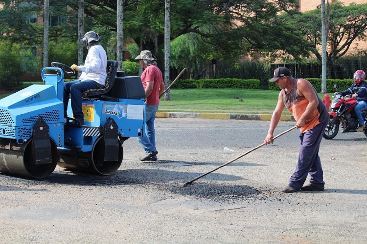 Prefeitura inicia operação tapa-buracos e leva melhorias a todos os bairros de Avaré