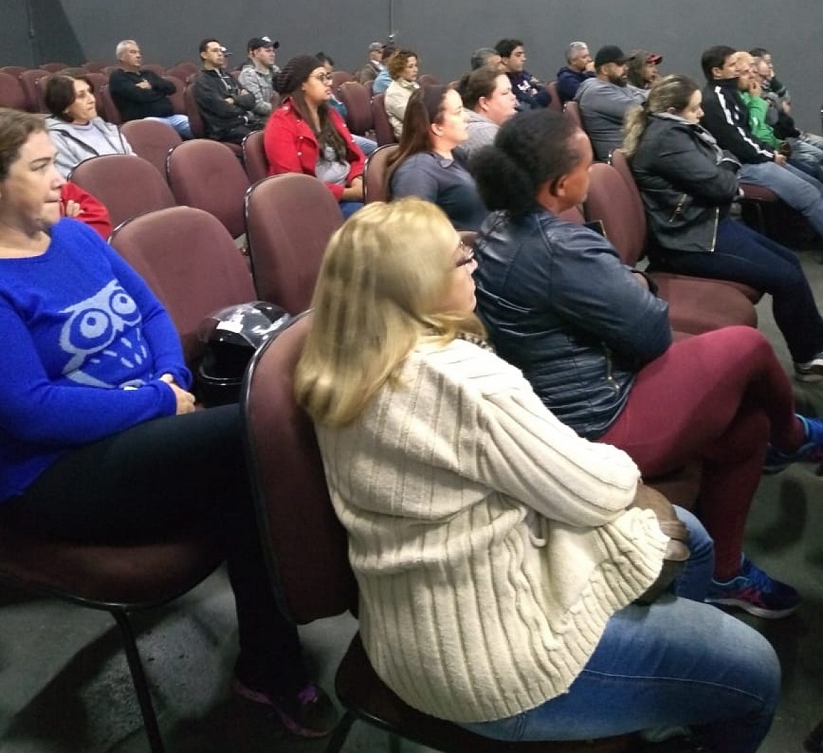 Polícia Militar ministra palestra sobre segurança no transporte escolar