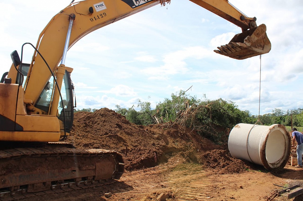 Prefeitura inicia obras de drenagem no Jardim Paineiras 