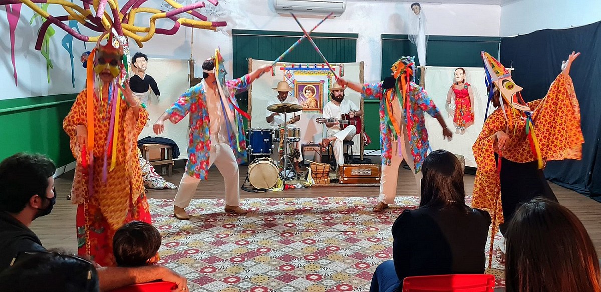 Largo São João recebe espetáculo teatral neste domingo, 5 de dezembro