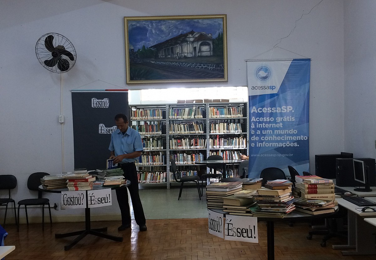 Biblioteca Municipal oferece livros de graça