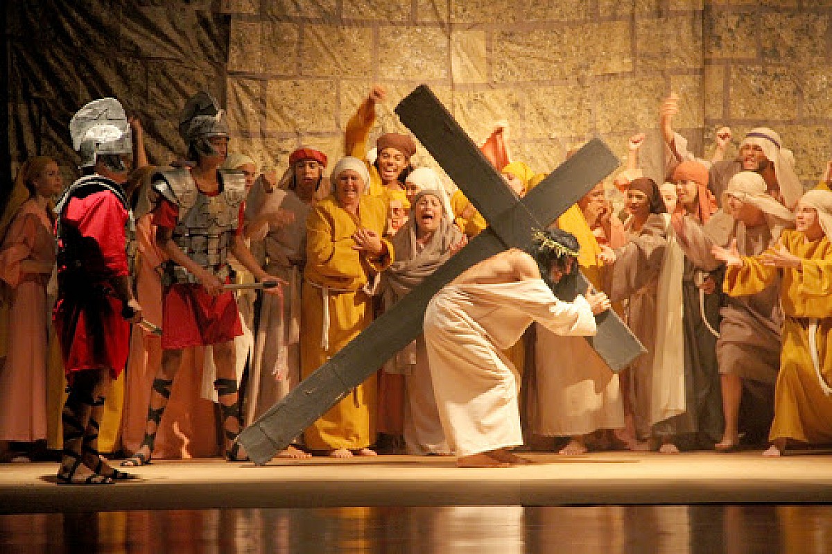 Grupo de teatro busca atores para encenar a Paixão de Cristo