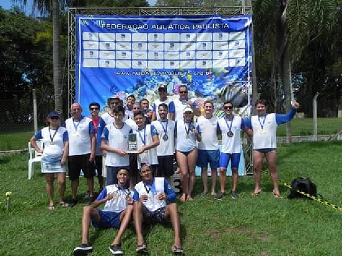 Nadadores de Avaré são vice-campeões nas Maratonas Aquáticas