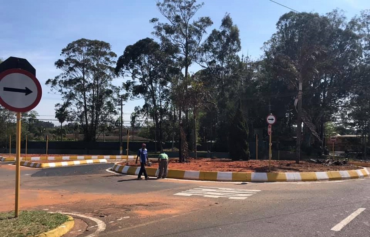 Obra em rotatória facilita acesso a bairros de Avaré