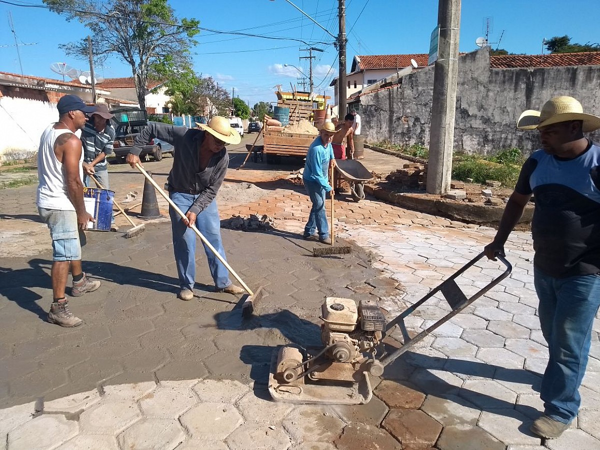 Prefeitura investe na recuperação de trechos e vias