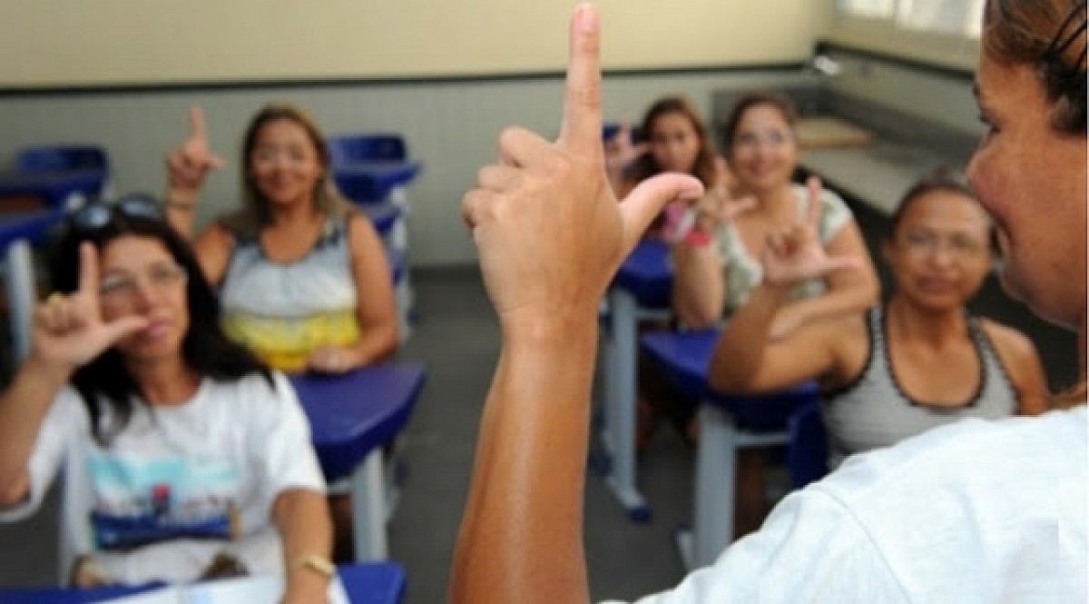 SMDPD continua com matrículas para oficina de libras e Braile