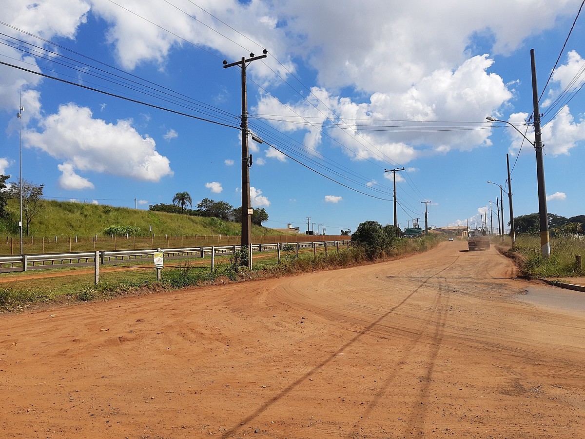 Prefeitura prepara pavimentação da Avenida Cunha Bueno