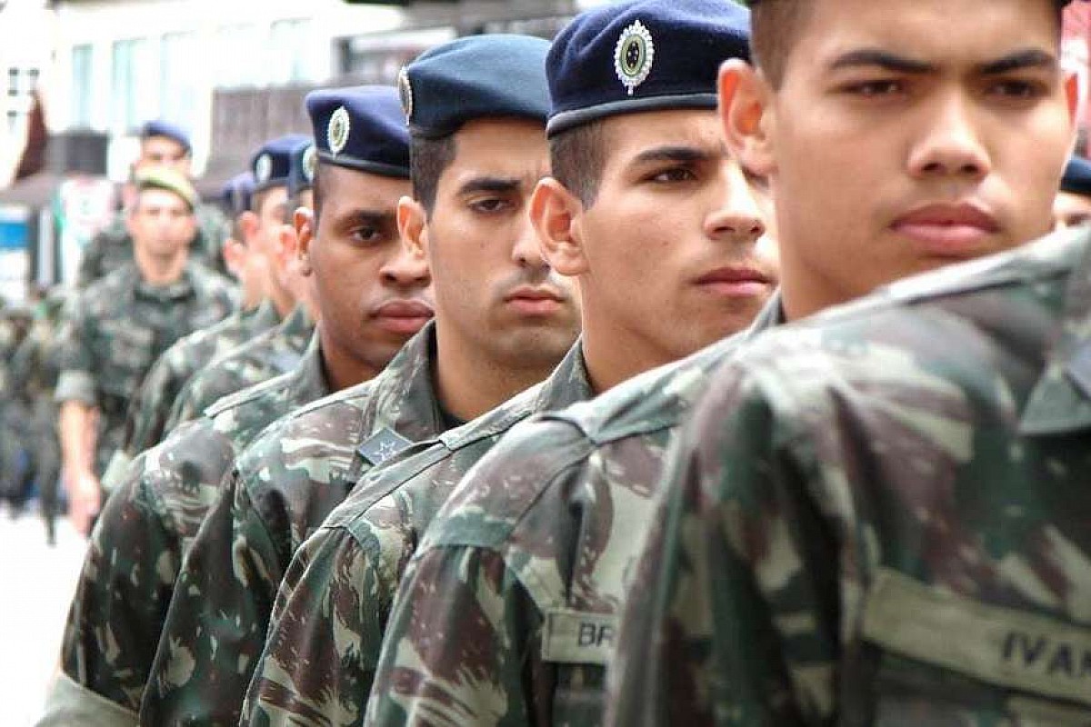 Jovens nascidos em 2005 devem fazer o Alistamento Militar Obrigatório