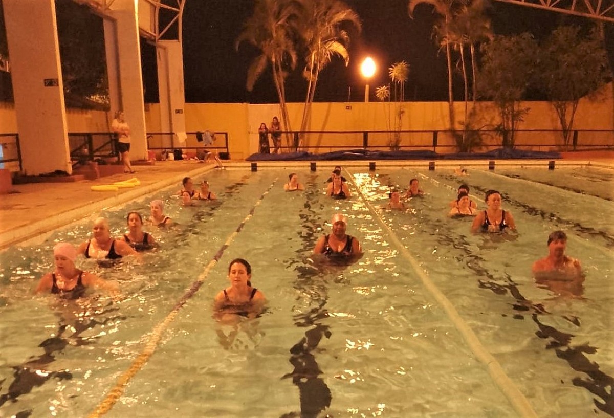 Piscina Municipal reinicia atividades após passar por limpeza