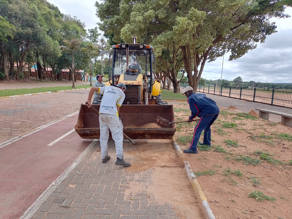 Prefeitura de Avaré promove limpeza em áreas públicas