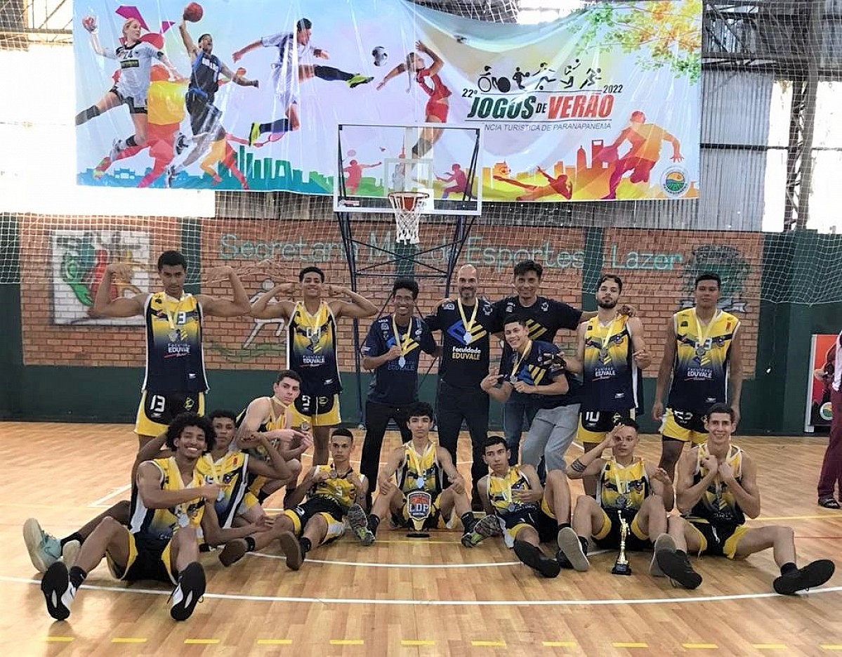 Basquete de Avaré sai invicto do Torneio Interestadual de Paranapanema