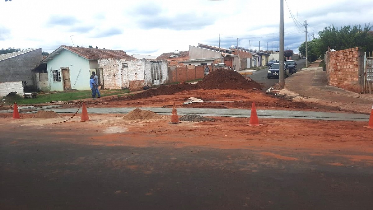Prefeitura recupera drenagem em vias de Avaré