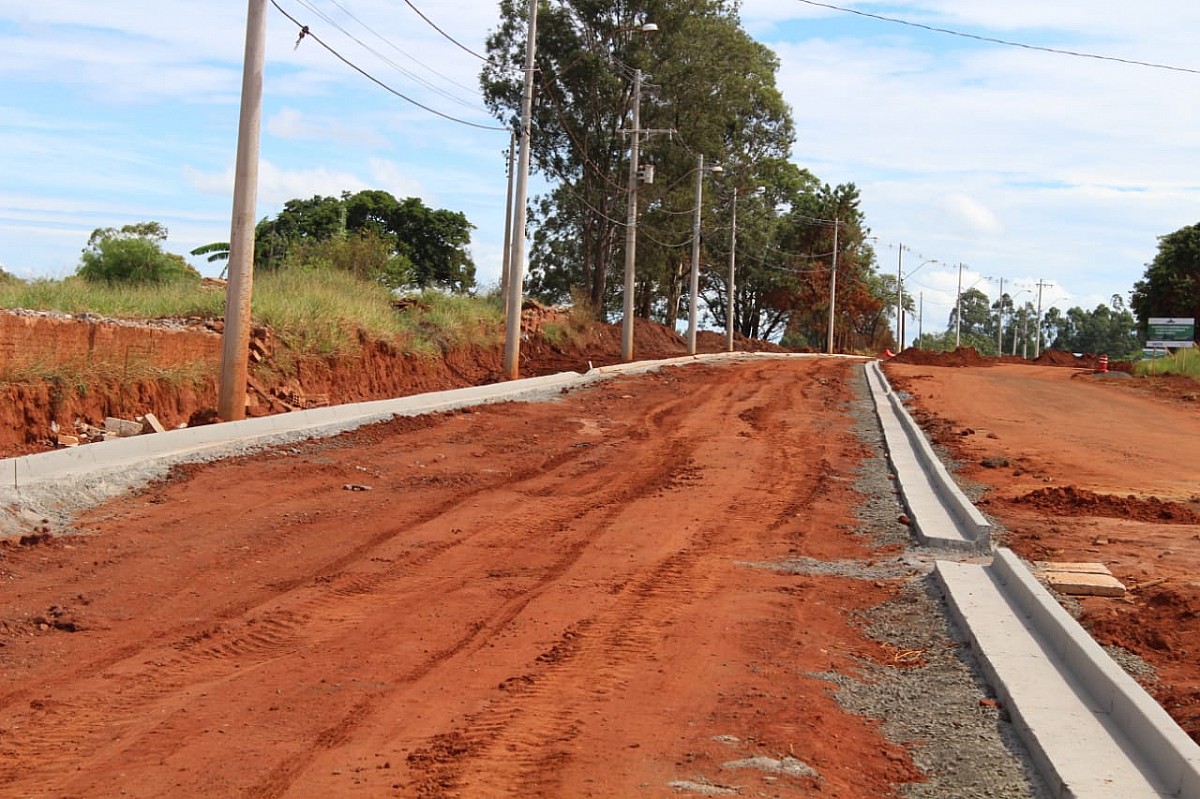 Pavimentação da Avenida Santa Bárbara entra na fase final