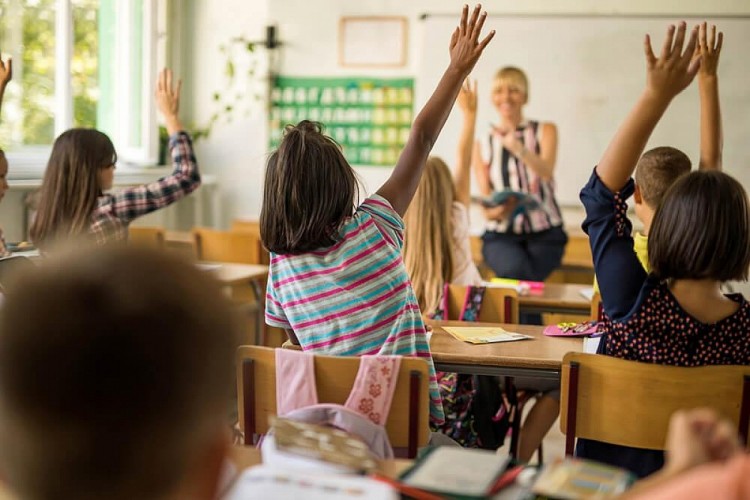 Avaré assina termo para adoção de recursos da Educação Empreendedora