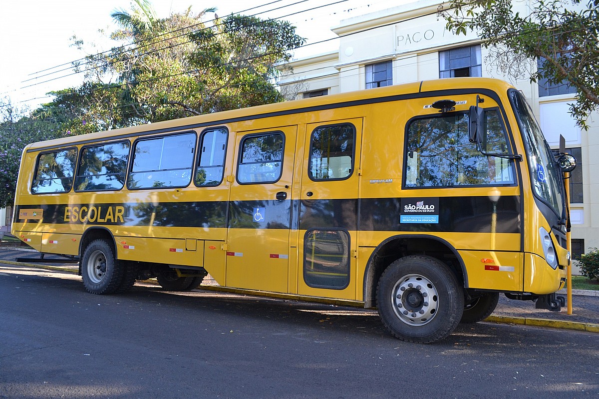 Novo ônibus vai reforçar frota escolar após fim da pandemia