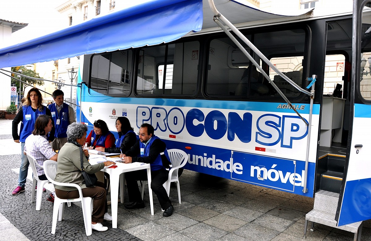 Unidade móvel do PROCON atende ao público na segunda, 11, no Largo São João