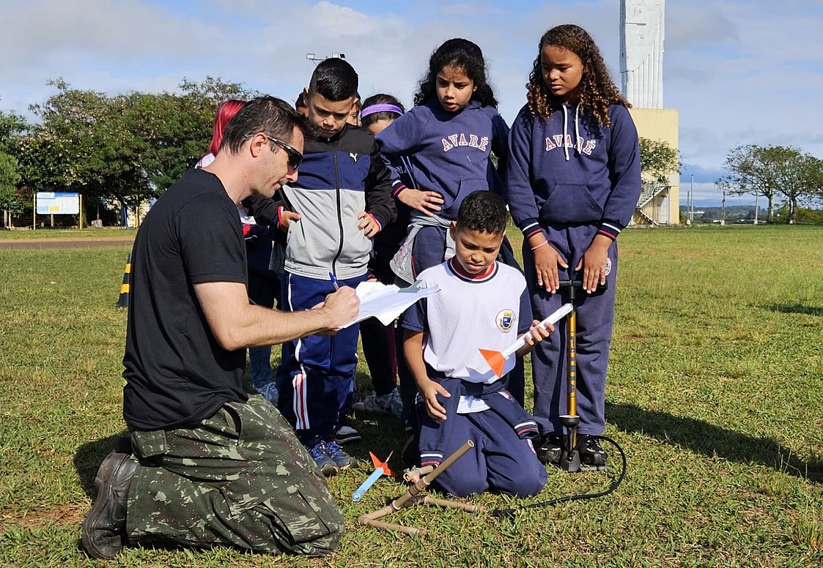Escolas municipais de Avaré disputam a Olimpíada Brasileira de Foguetes