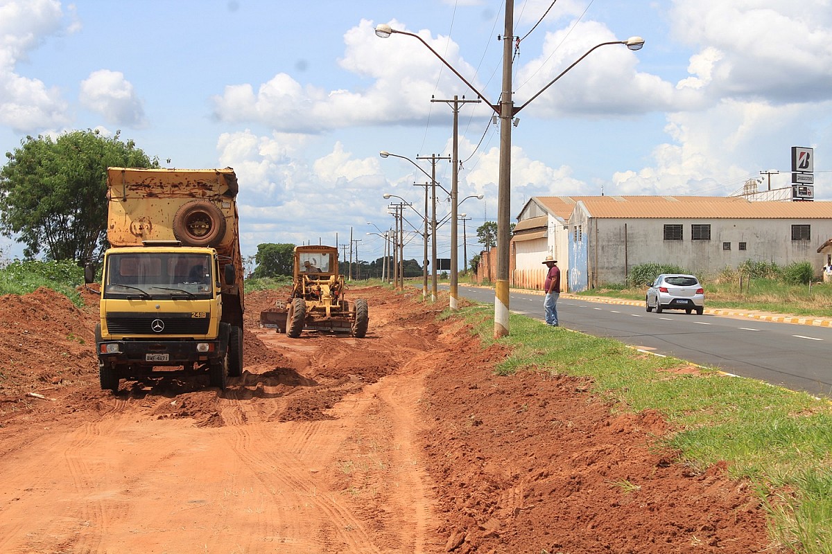 Iniciadas obras para pavimentação da segunda faixa da Avenida Cunha Bueno