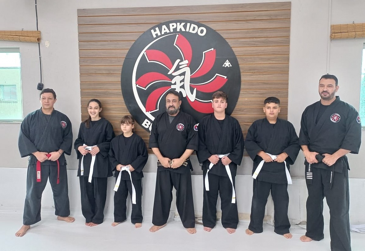 Jovens de Avaré são destaque em graduação de hapkido