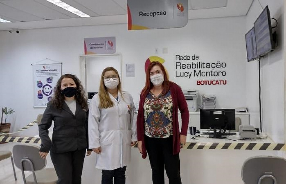 Técnicas visitam centro de reabilitação que atende pacientes de Avaré