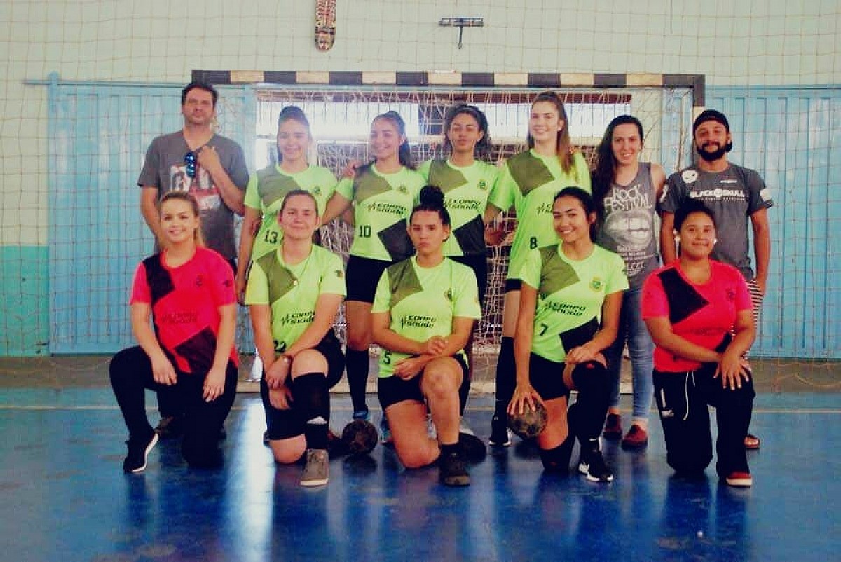 Handebol feminino é campeão pela Liga Regional