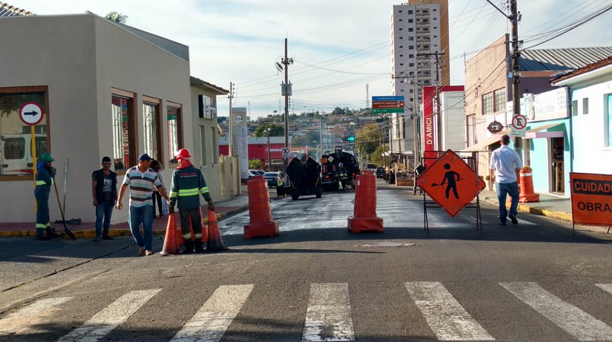 Recapeamento da região central começou nesta sexta-feira