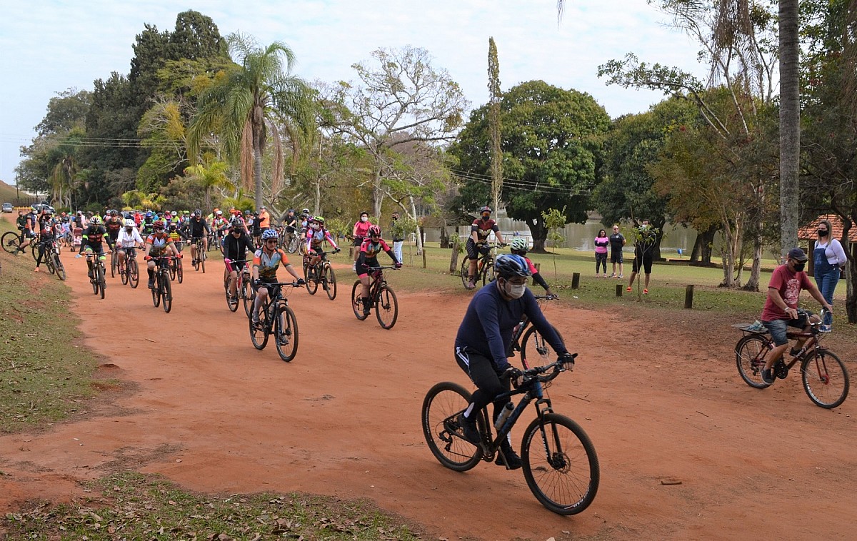 Pedalada Ecológica reúne mais de 130 ciclistas no Horto