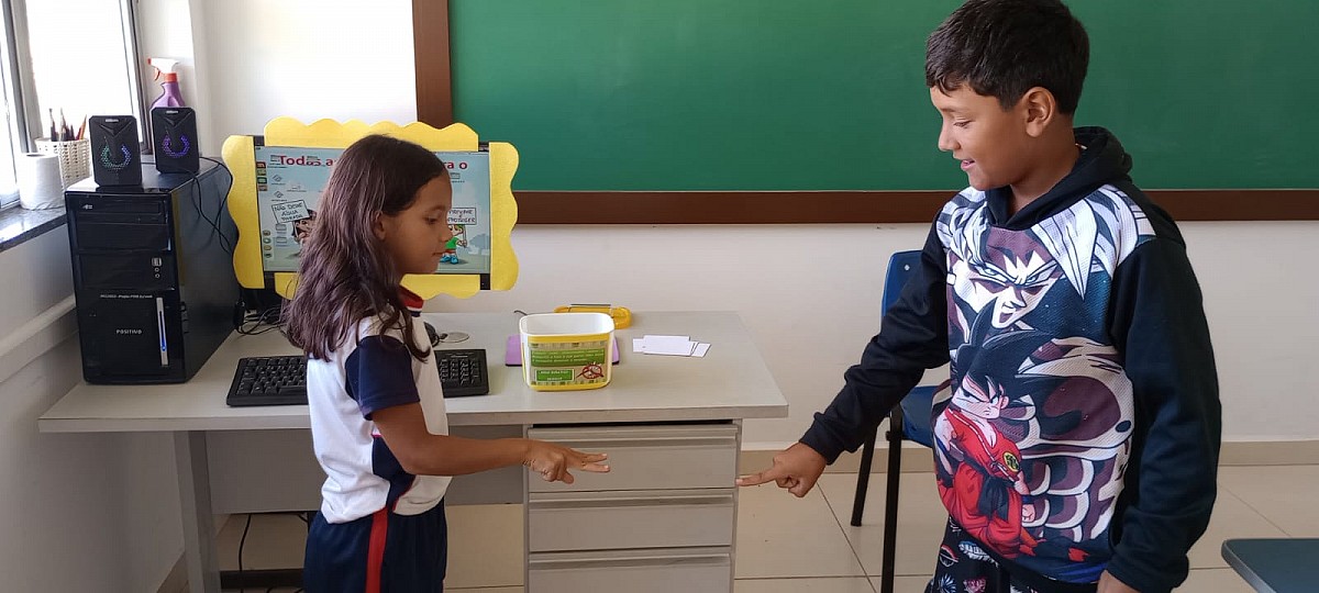 Projeto utiliza tecnologia para conscientizar alunos contra a dengue