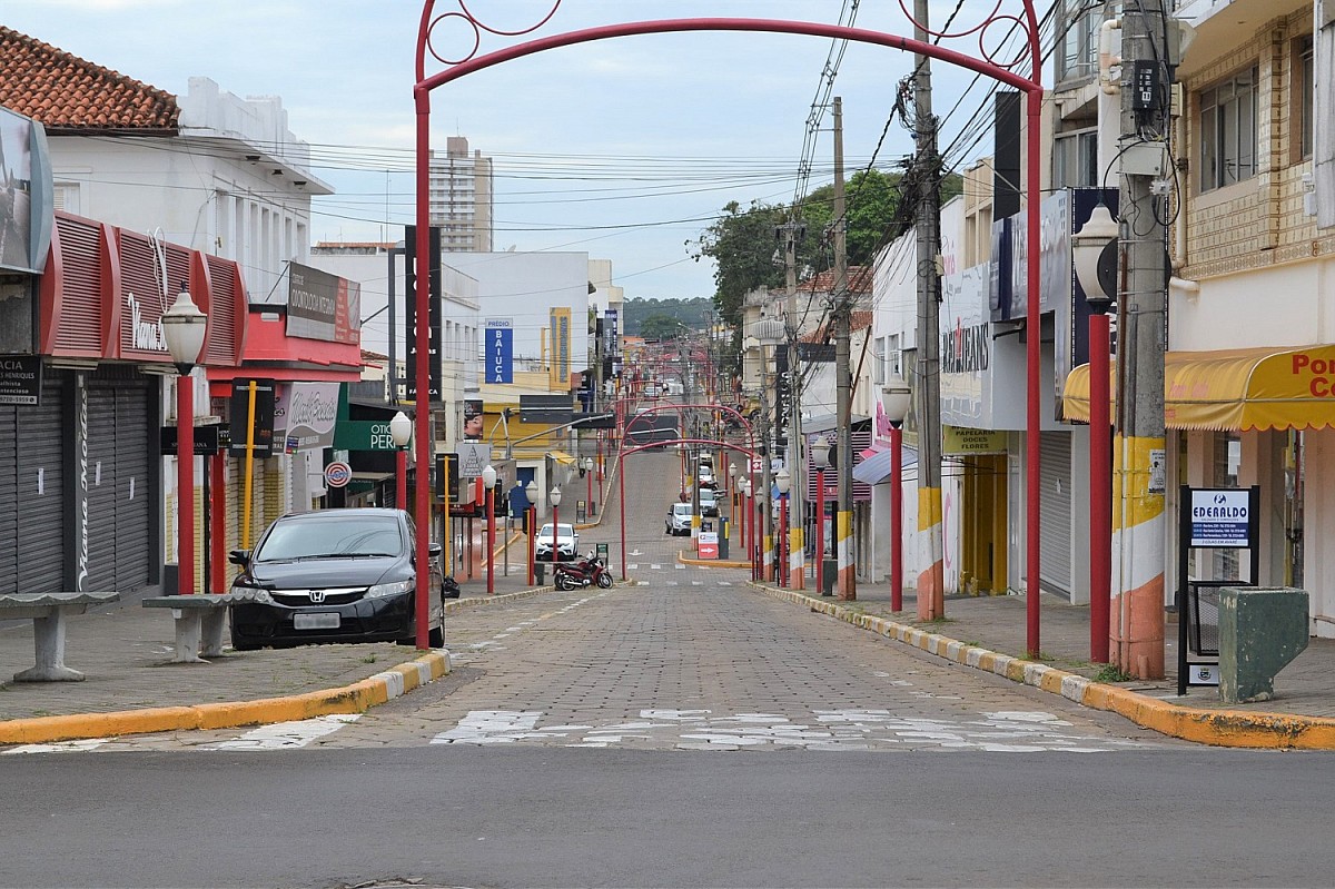 Prefeitura prorroga decreto que determina fechamento de estabelecimentos comerciais