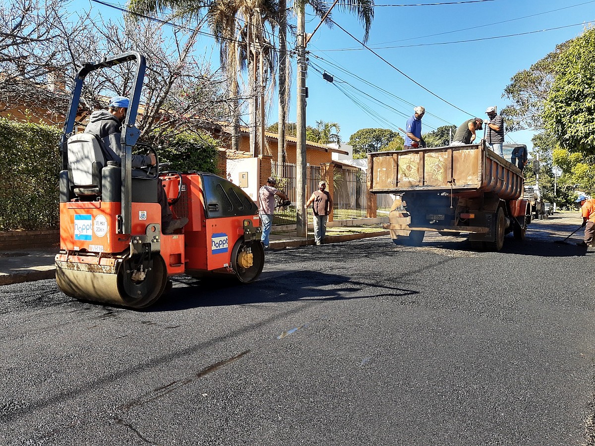 Rua do Jardim Europa recebe recapeamento