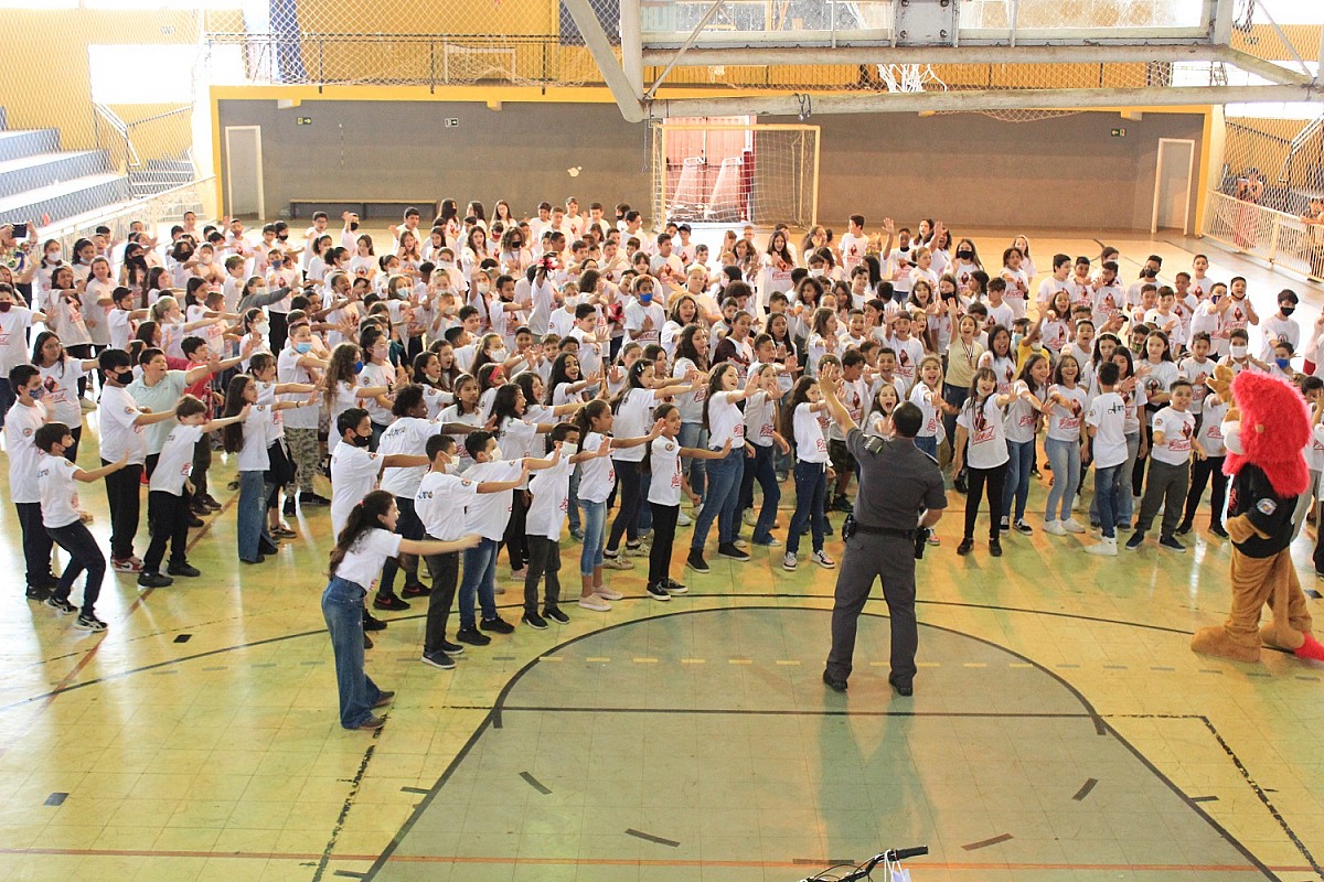 Formatura do PROERD reúne 300 estudantes em Avaré