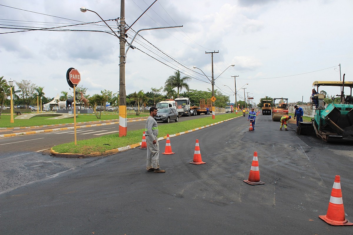 Avenida Nova Avaré ganha recapeamento e duplicação