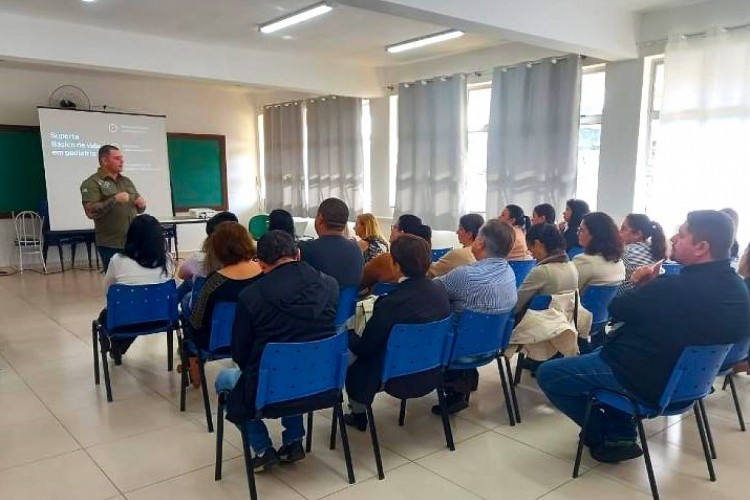 Diretores de creches e escolas municipais recebem formação em primeiros socorros