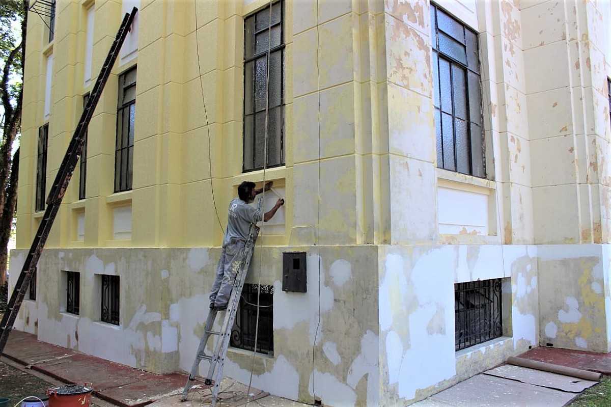 Paço Municipal recebe nova pintura