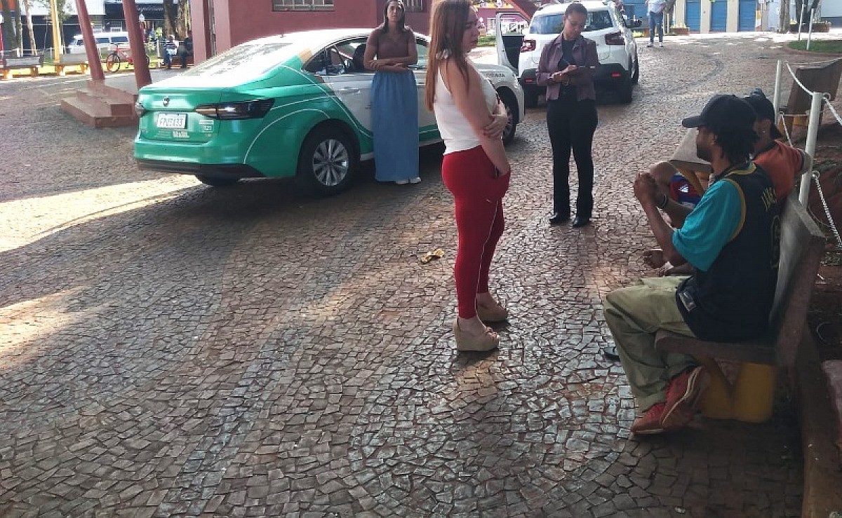 População de rua é orientada a procurar a Casa de Passagem