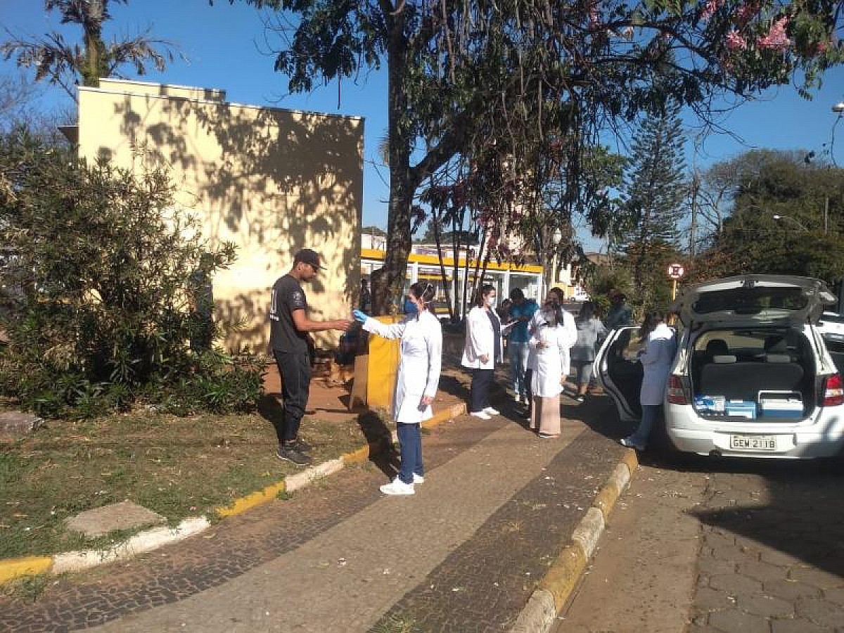 Moradores de rua são foco de ação da Saúde e SEMADS