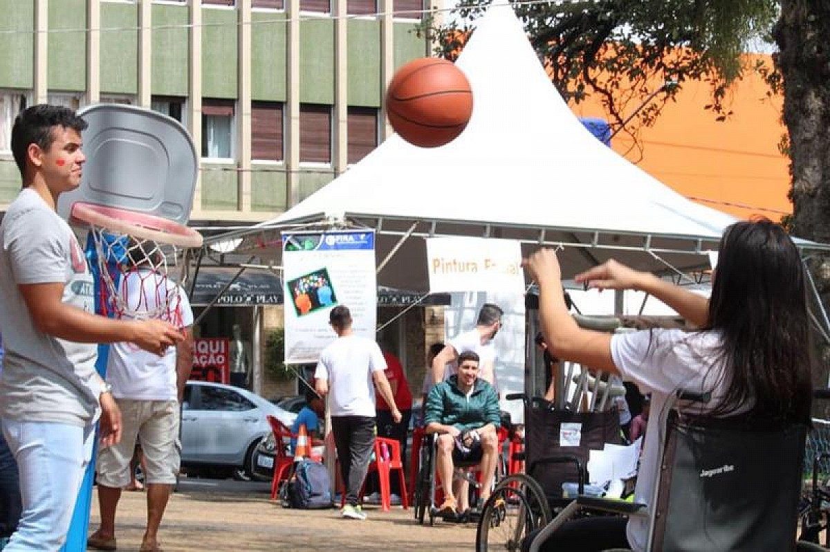 Evento debate integração entre pessoa com deficiência e comunidade