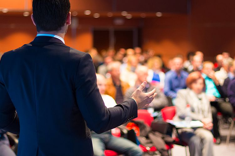 Creas oferece palestra informativa para o dia 26