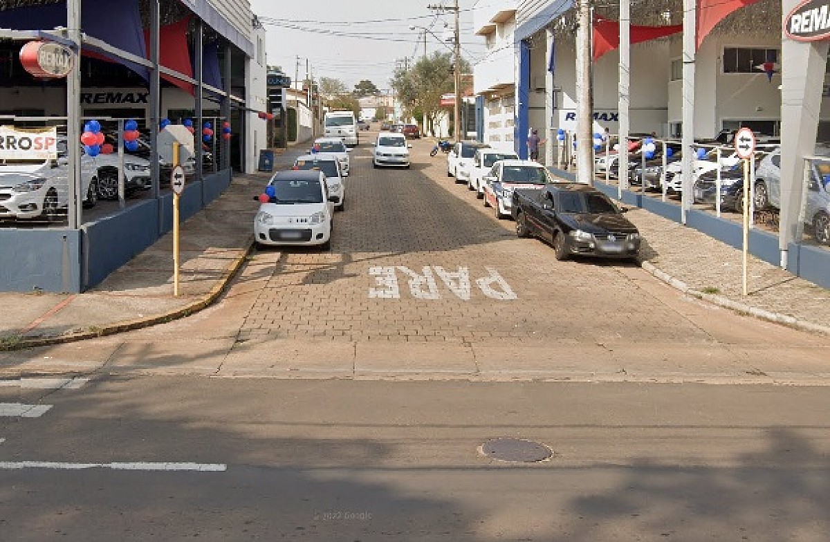 Rua Sérgio Bernardino ganha sentido único a partir de terça-feira, 1º de julho