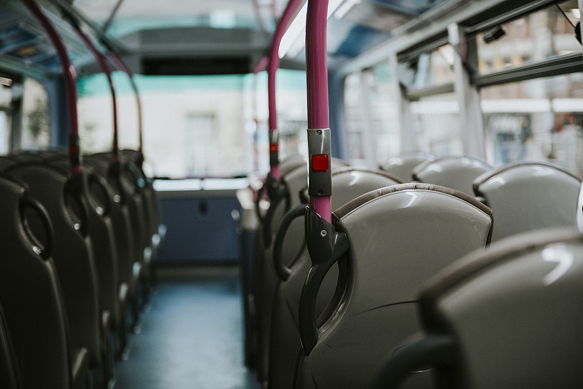 Ônibus escolares farão transporte gratuito de eleitores no domingo, 30