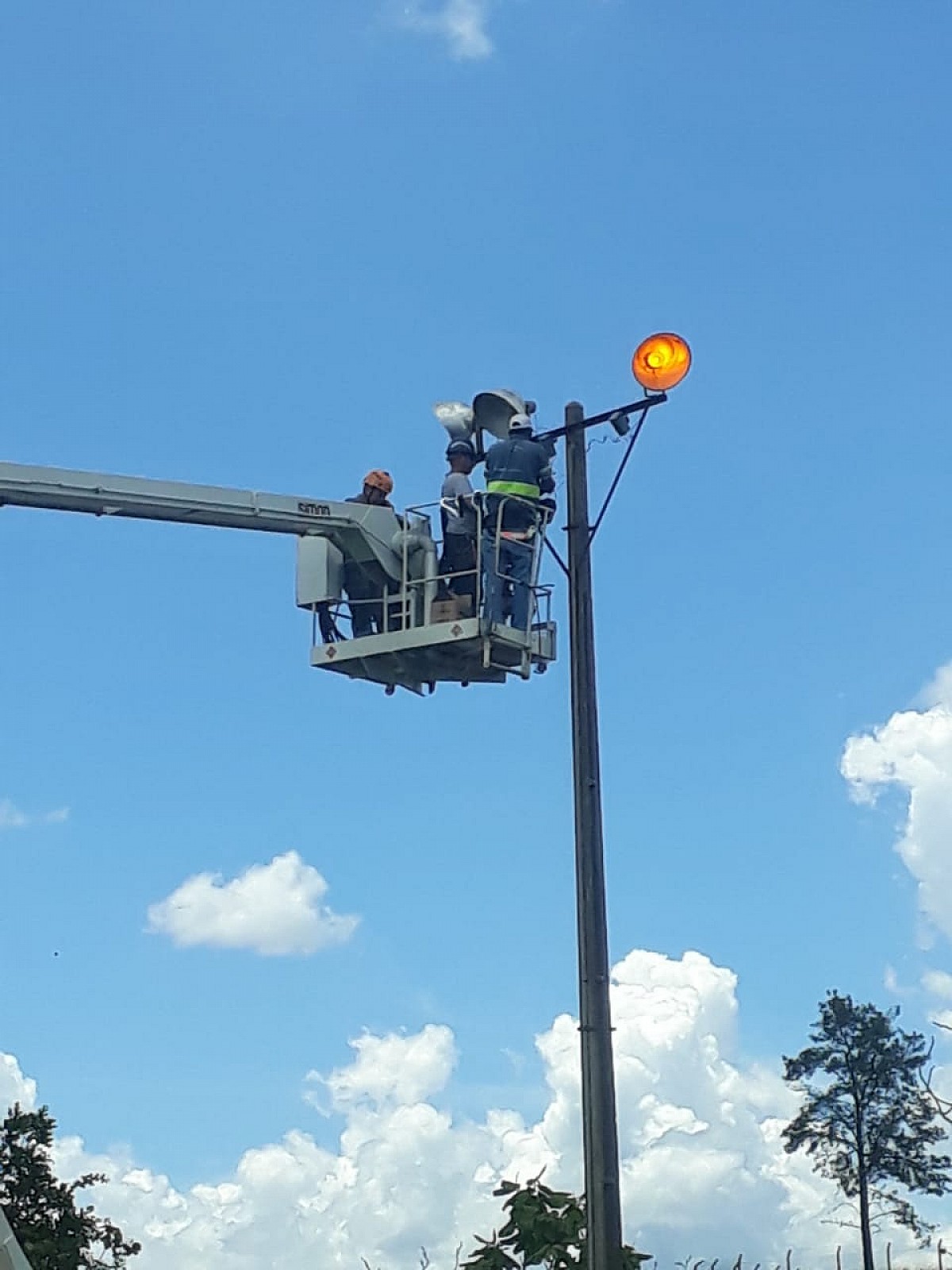 Campo Municipal recebe nova iluminação