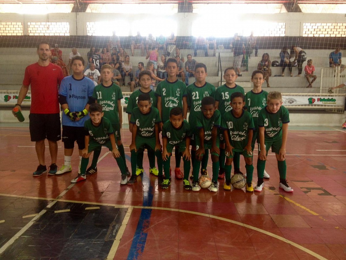 Meninos da SEME sagram-se campeões de futsal na AAA