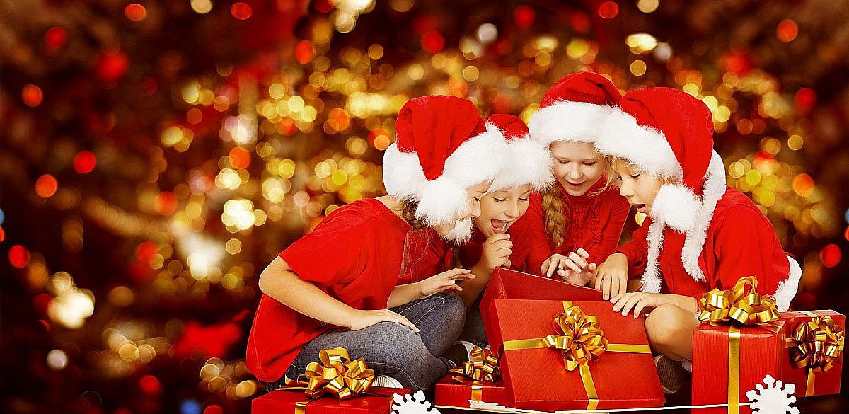 Plantão cadastra crianças para recebimento de brinquedo na Festa de Natal