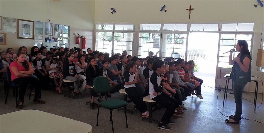 Escola instala fossa séptica para evitar contaminação