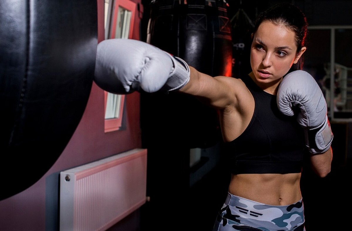 Secretaria da Mulher realiza aula gratuita de muay thai no dia 7 de março