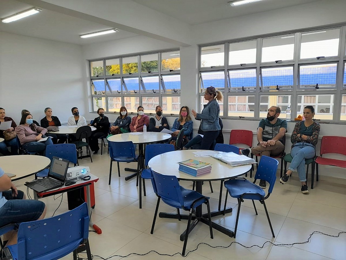 Encontro discute desafios pedagógicos na Rede Municipal de Ensino