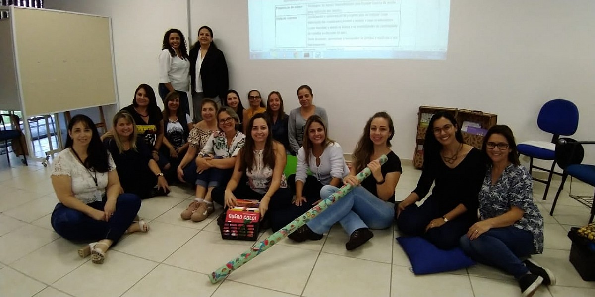 Comissão visita projeto de leitura para bebês em Sorocaba