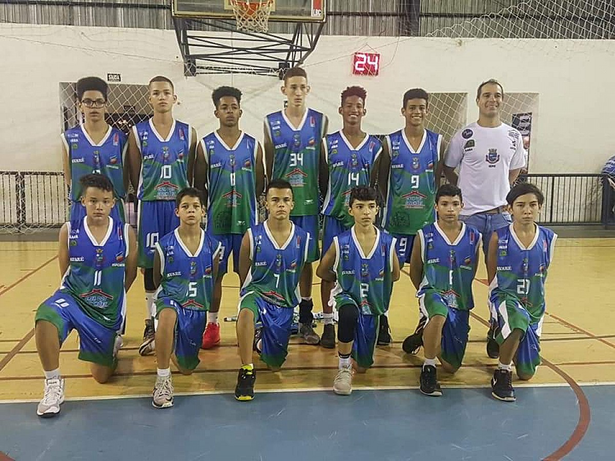 Jogando em casa, basquete Sub-15 de Avaré vence adversário de Bauru