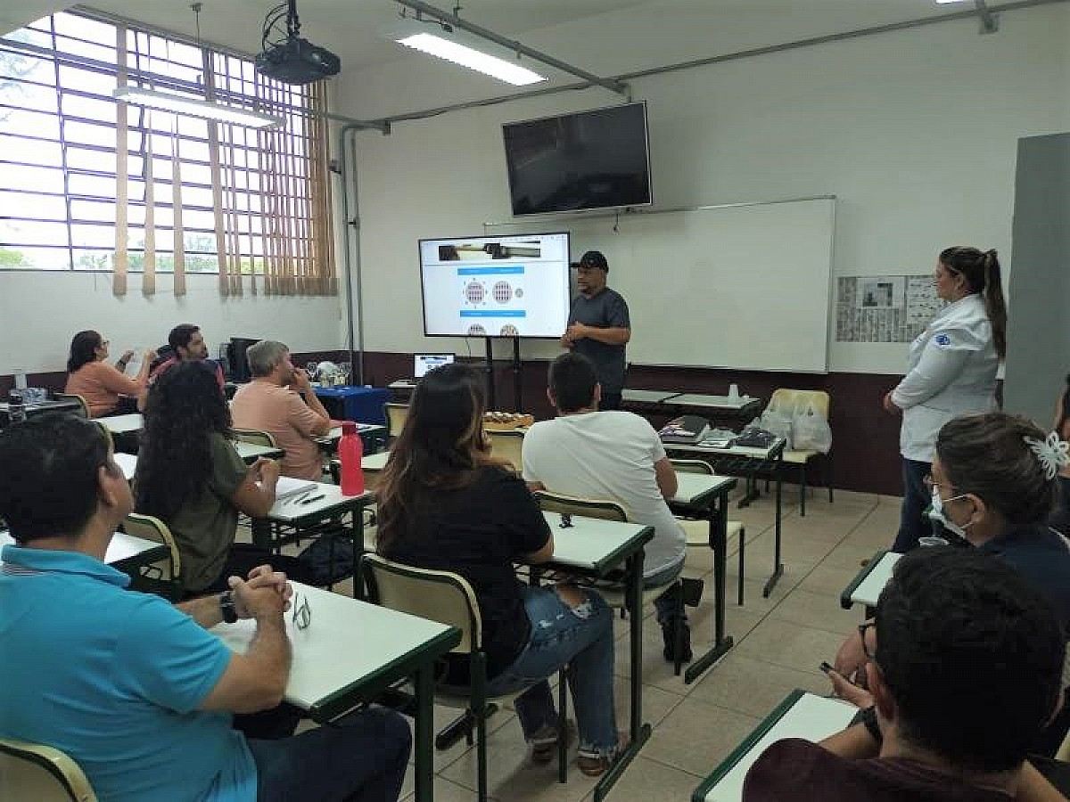 Inclusão de pessoas com deficiência visual é tema de palestra na ETEC